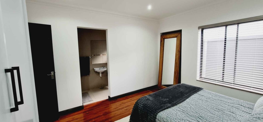 5 Bedroom Property for Sale in Baronetcy Estate Western Cape